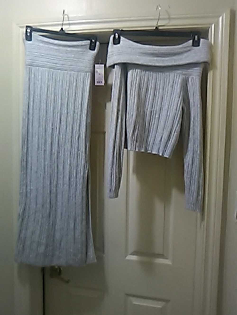 💲 4⃣0⃣▶wild fable Light Gray Ribbed Off-Shoulder Maxi Skirt Set
